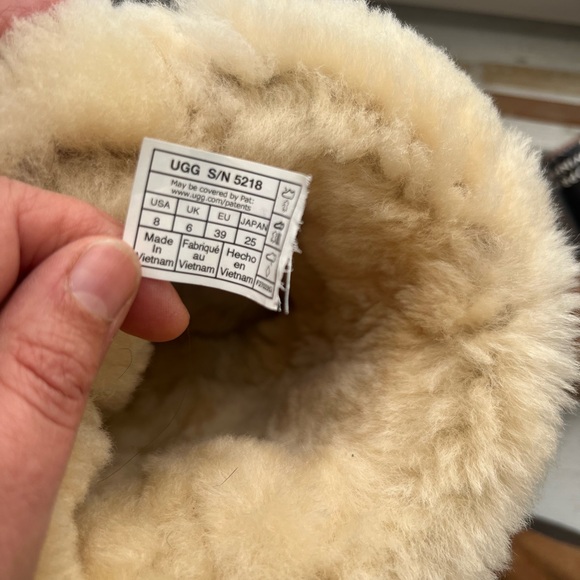 Ugg sunburst tall boot size 8 - Picture 7 of 8